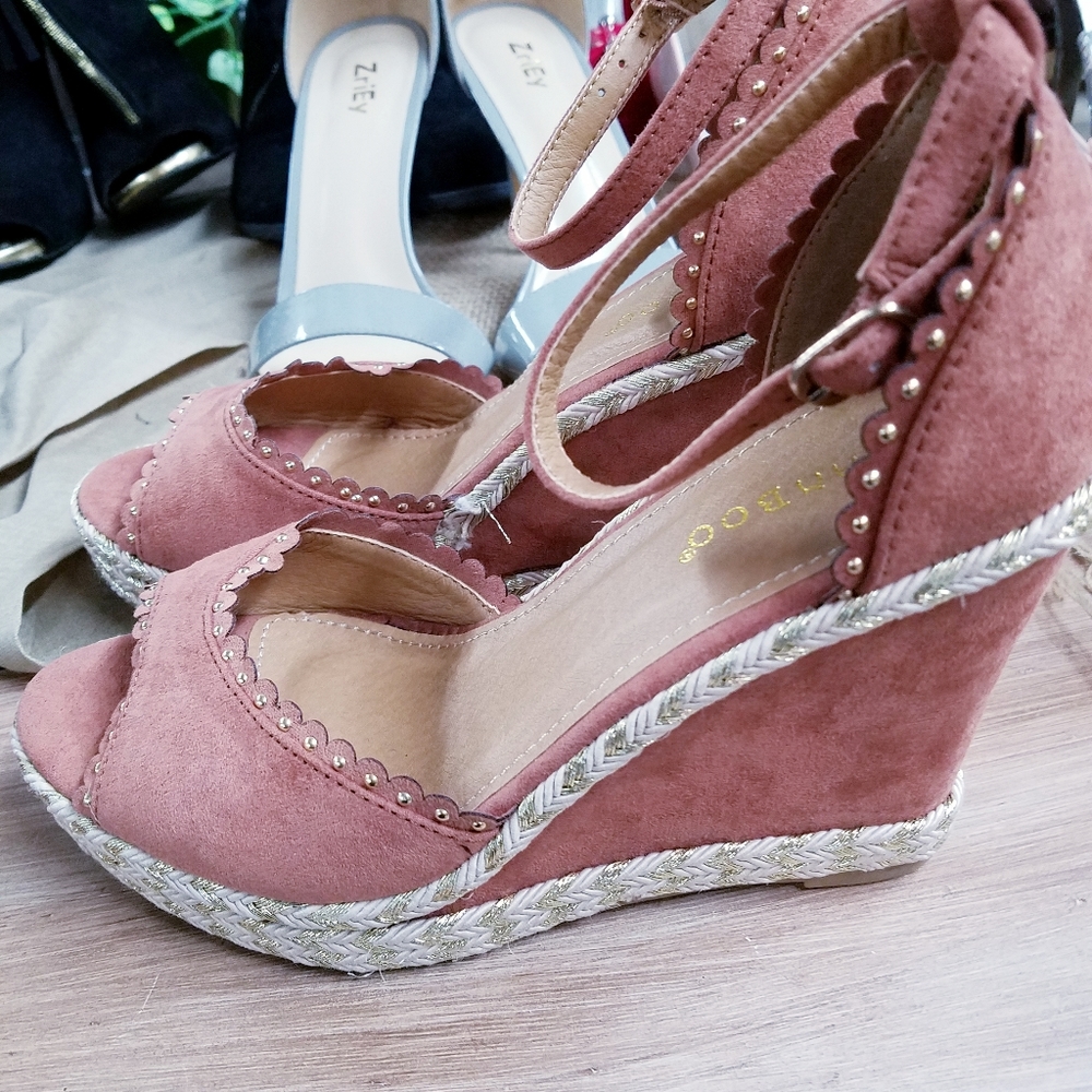 NEW IN BOX WEDGES